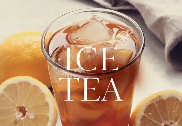 Orzeźwiająca, domowa ice tea z cytryną i lodem. Idealna na upalne dni.