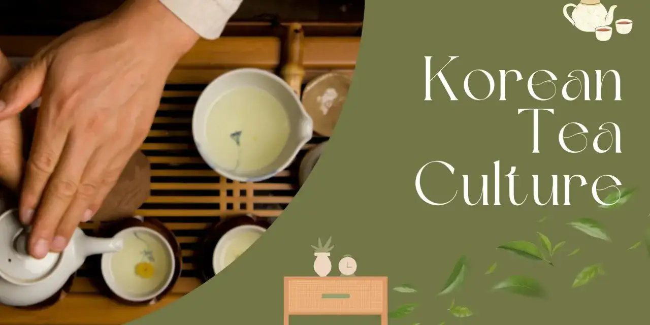 Dłonie nalewające herbatę z czajniczka do filiżanek, z napisem "Korean Tea Culture".